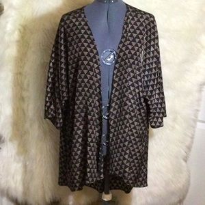 LuLaRoe Lindsay Kimono